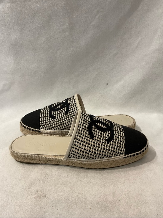 CHANEL Shoes - Chanel Flats